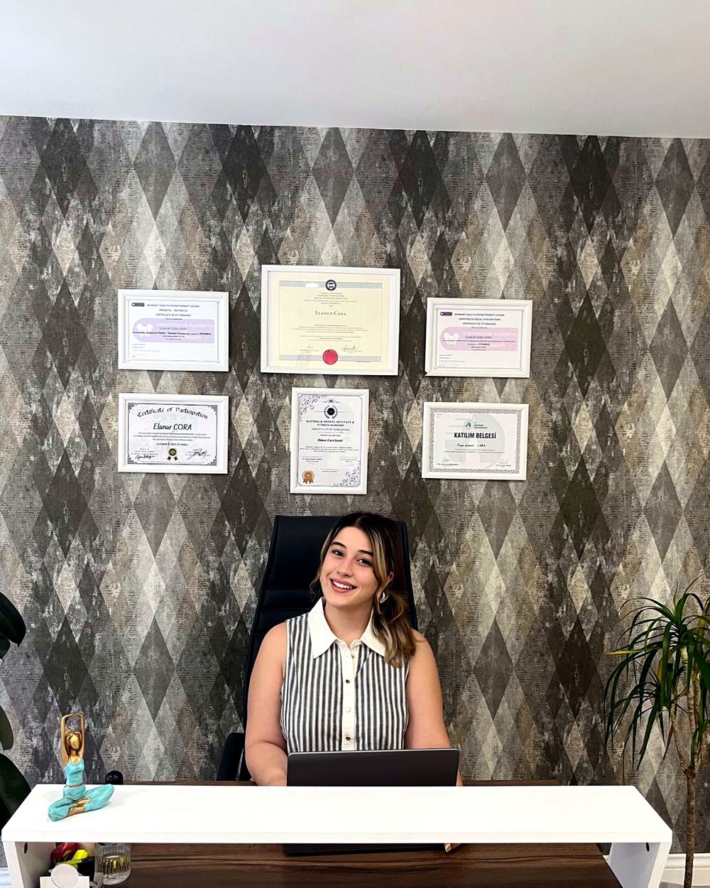 Fizyoterapist Elanur Cora Genel — Bandırma pilates ve fizyoterapi stüdyosu
